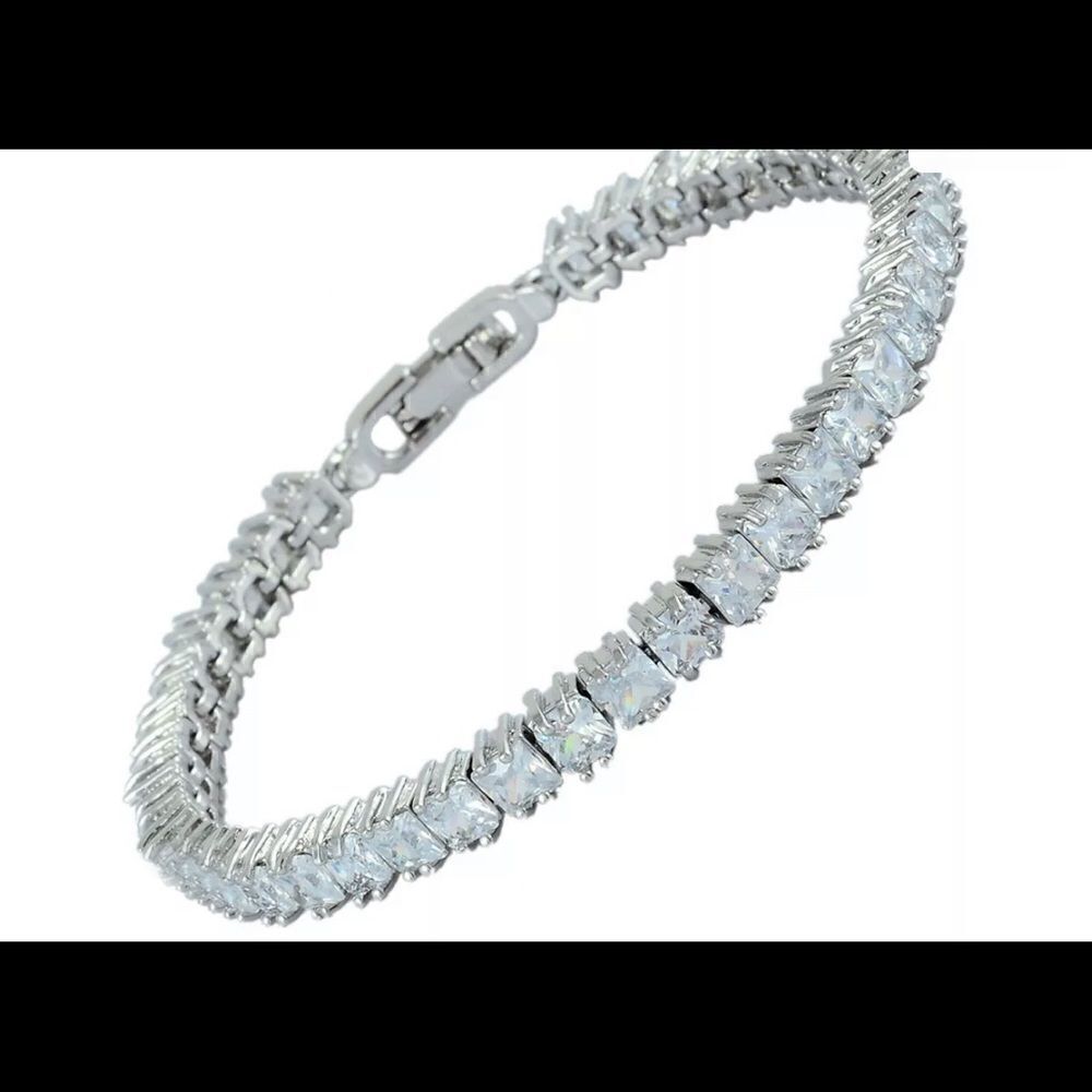 + Beautiful Diamond Tennis Bracelet